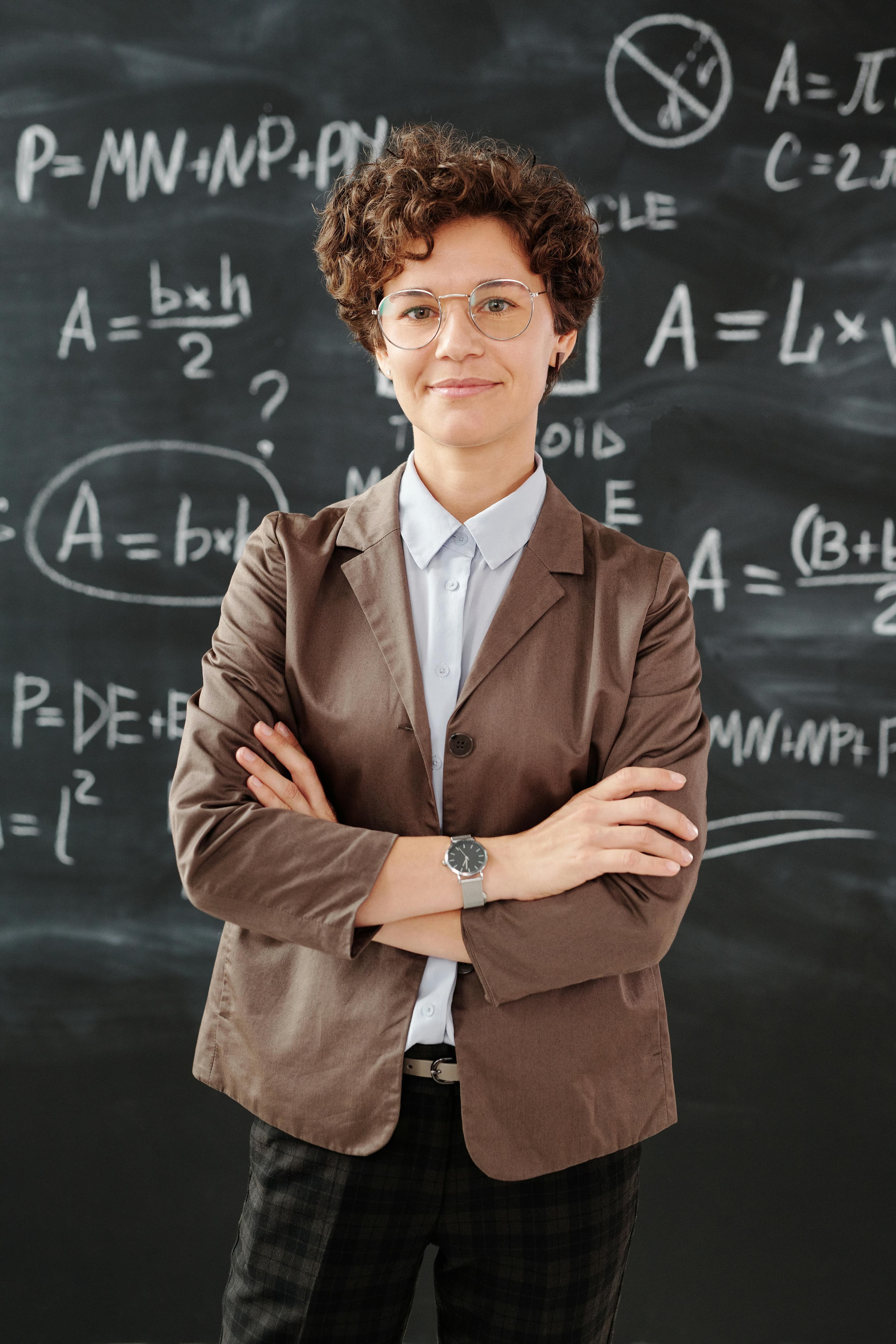 Educator presenting to a class